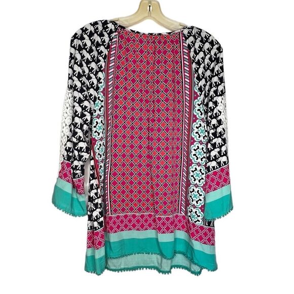 Crown & Ivy Top - Picture 5 of 7